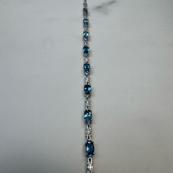 London Blue Topaz Gemstone Bracelet - Picture 7 of 8